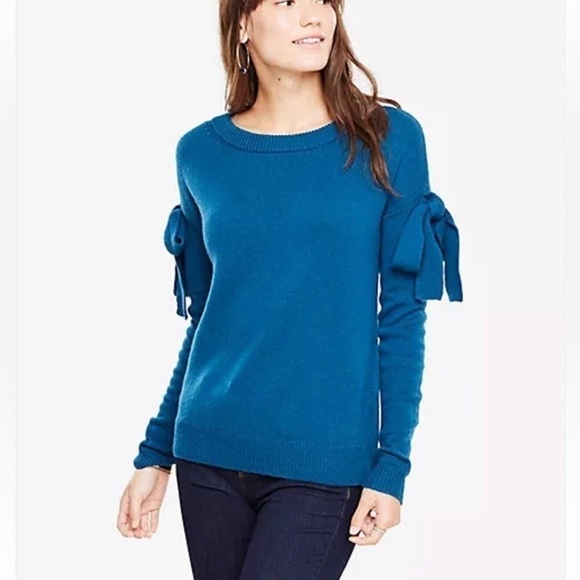 Ann Taylor Wool Blend Teal Blue Sleeve Bow Crewneck Pullover Sweater Medium - Picture 1 of 16